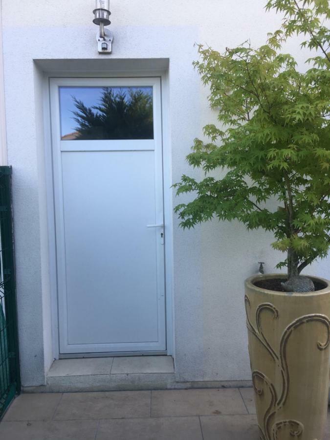 Nano House Apartment Begles Luaran gambar
